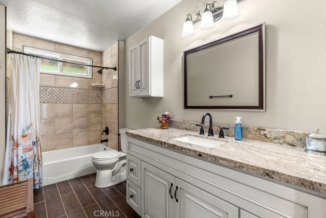 11012 Canyon Meadows, Whittier, CA 90601