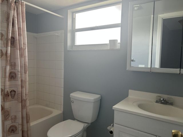 729 Lori Drive 101, Palm Springs, FL 33461