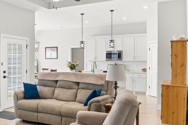 330 Canyon Dr., Conway, SC 29526