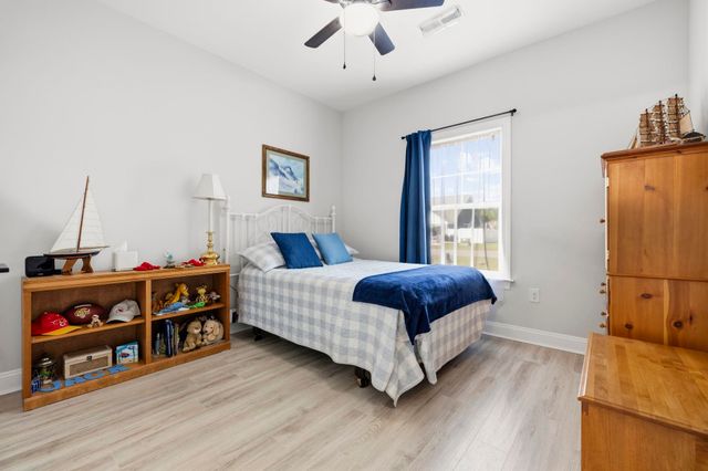 330 Canyon Dr., Conway, SC 29526