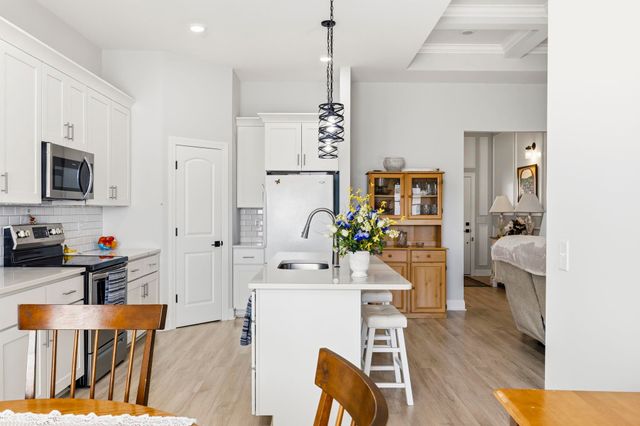 330 Canyon Dr., Conway, SC 29526