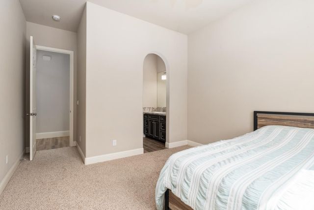 3234 Quincy Avenue, Clovis, CA 93619