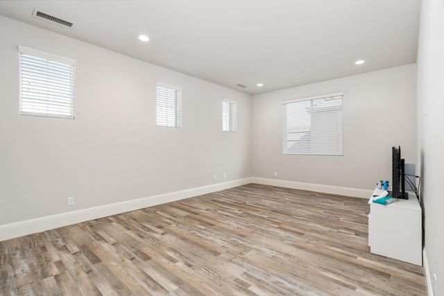 3234 Quincy Avenue, Clovis, CA 93619