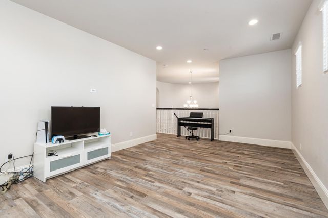 3234 Quincy Avenue, Clovis, CA 93619