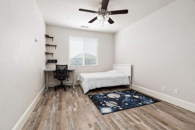 3234 Quincy Avenue, Clovis, CA 93619