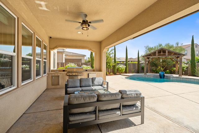 3234 Quincy Avenue, Clovis, CA 93619