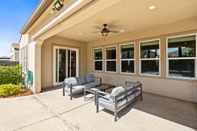 3234 Quincy Avenue, Clovis, CA 93619