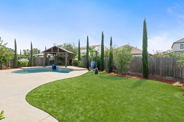 3234 Quincy Avenue, Clovis, CA 93619