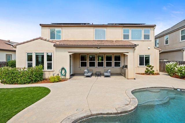 3234 Quincy Avenue, Clovis, CA 93619