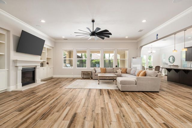 3234 Quincy Avenue, Clovis, CA 93619