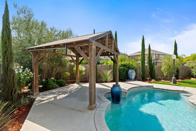 3234 Quincy Avenue, Clovis, CA 93619