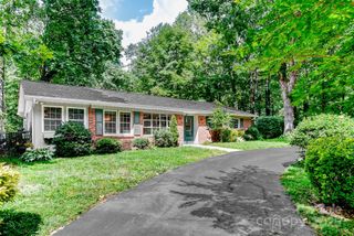 171 Surry Lane, Hendersonville, NC 28791