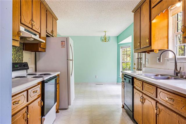 58 S Singley Drive, Locust Grove, GA 30248