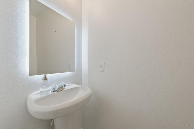9523 Wyatt Oak Lane, Hockley, TX 77044