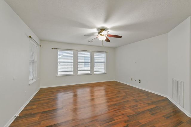 9523 Wyatt Oak Lane, Hockley, TX 77044
