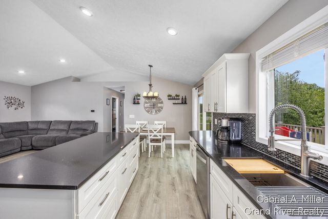 13555 Becker Court Ne, Nelson Twp, MI 49319