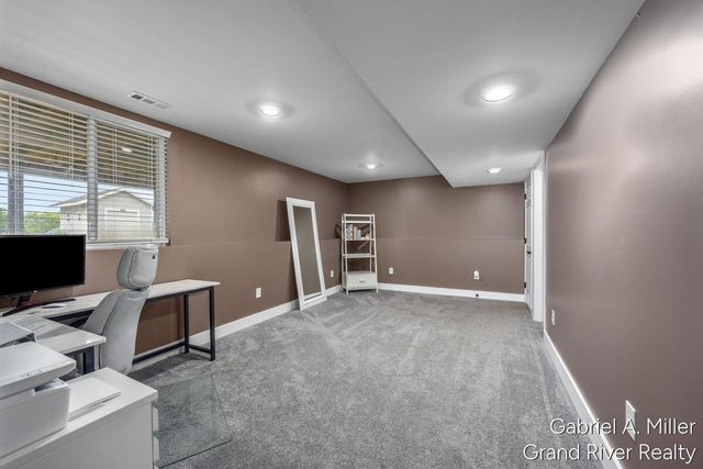 13555 Becker Court Ne, Nelson Twp, MI 49319