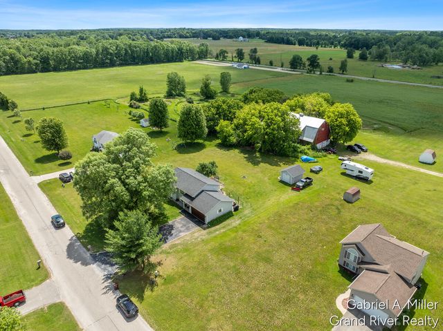 13555 Becker Court Ne, Nelson Twp, MI 49319