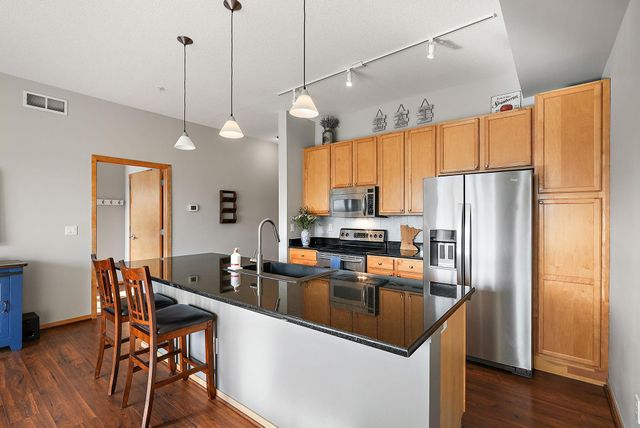 4525 Park Commons Drive 320, Saint Louis Park, MN 55416