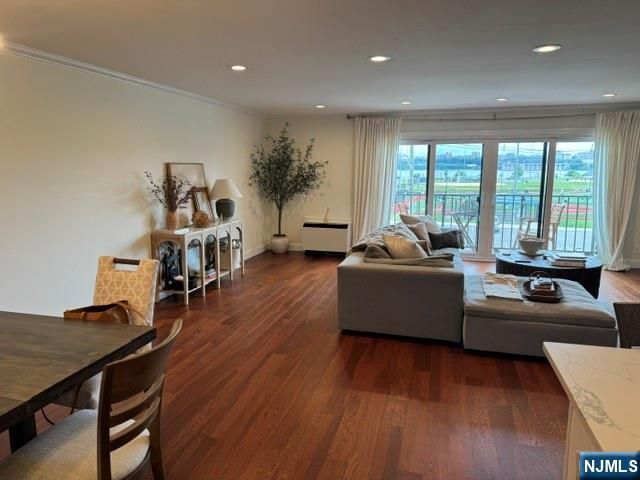 1150 River Road 2D, Edgewater, NJ 07020