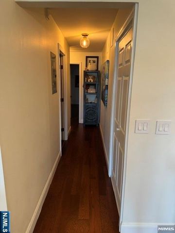 1150 River Road 2D, Edgewater, NJ 07020