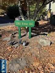 1150 River Road 2D, Edgewater, NJ 07020