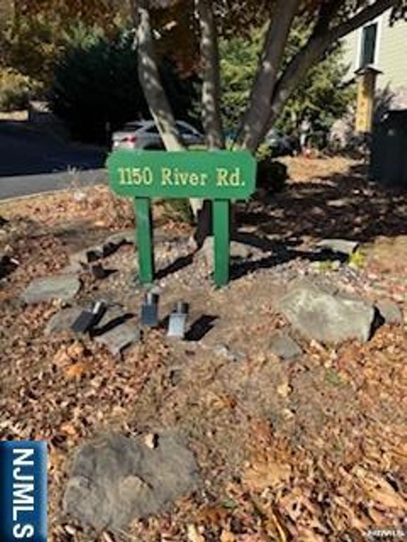1150 River Road 2D, Edgewater, NJ 07020
