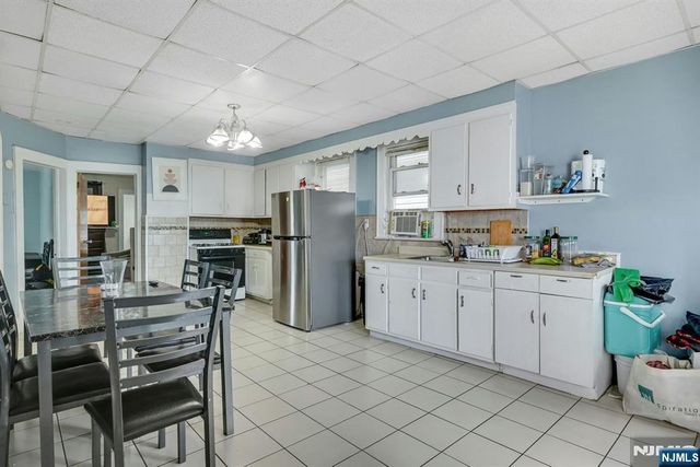 225 Palmer Street, Elizabeth, NJ 07202