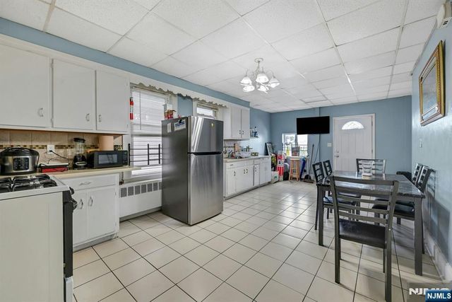 225 Palmer Street, Elizabeth, NJ 07202