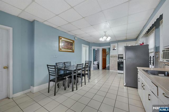 225 Palmer Street, Elizabeth, NJ 07202