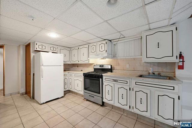 225 Palmer Street, Elizabeth, NJ 07202