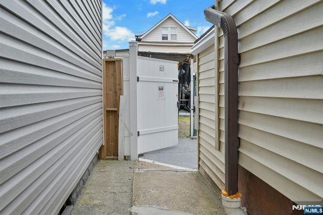 225 Palmer Street, Elizabeth, NJ 07202