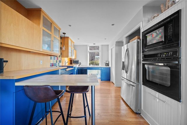 101 Brosville St, South Side, PA 15203