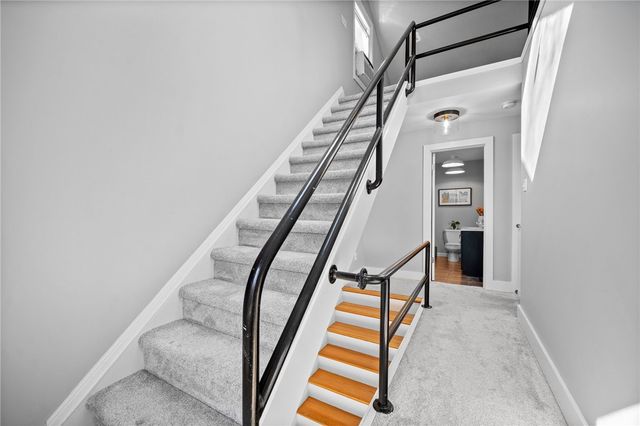 101 Brosville St, South Side, PA 15203
