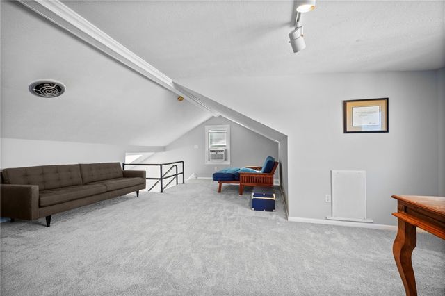101 Brosville St, South Side, PA 15203