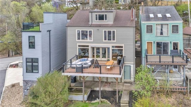 101 Brosville St, South Side, PA 15203