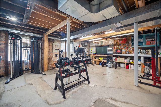 101 Brosville St, South Side, PA 15203
