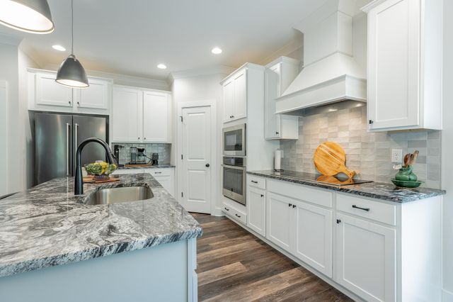 1251 Baldwin Field Circle, Hixson, TN 37343