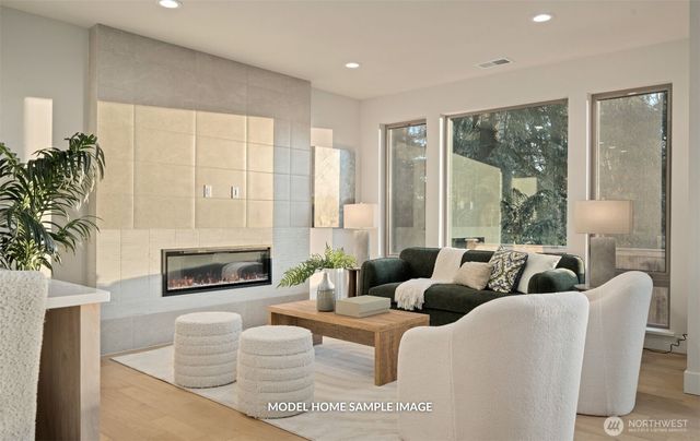 8703 126th Avenue NE, Kirkland, WA 98033