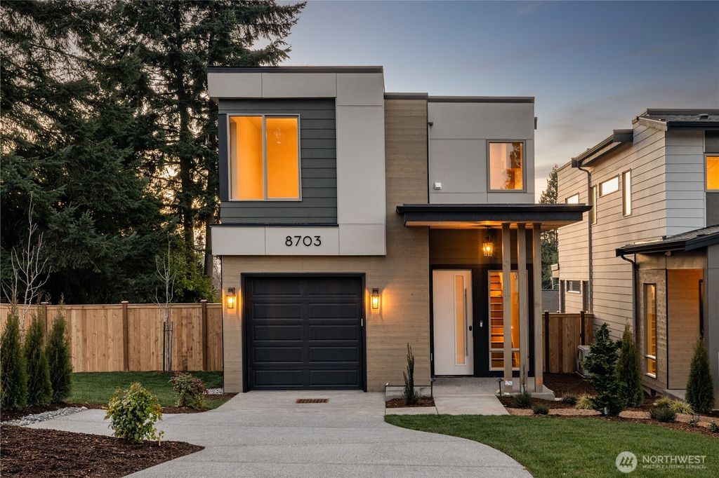 8703 126th Avenue NE, Kirkland, WA 98033
