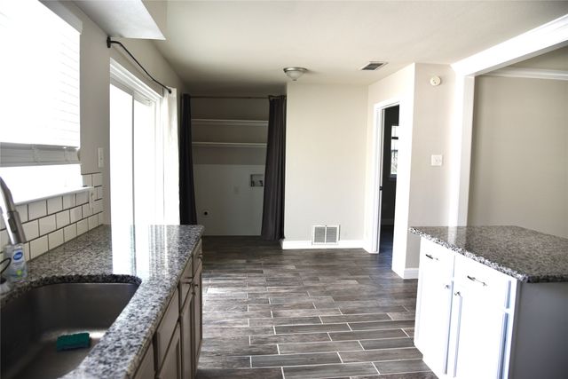 1001 Roky Court, Fort Worth, TX 76114