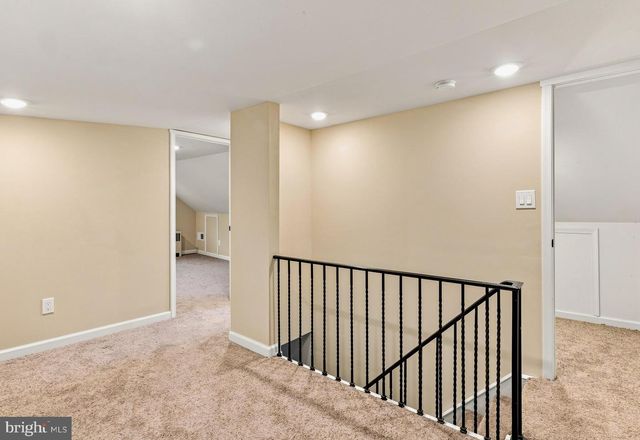 25 THOMPSON AVE, Mount Ephraim, NJ 08059
