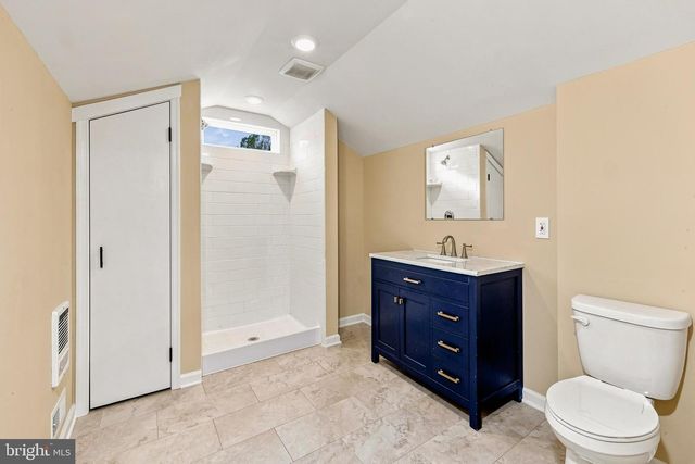 25 THOMPSON AVE, Mount Ephraim, NJ 08059