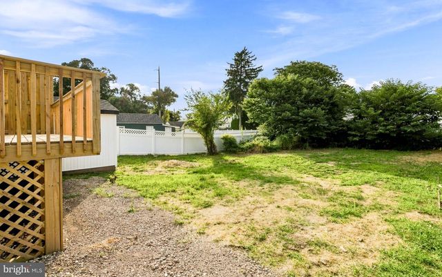 25 THOMPSON AVE, Mount Ephraim, NJ 08059