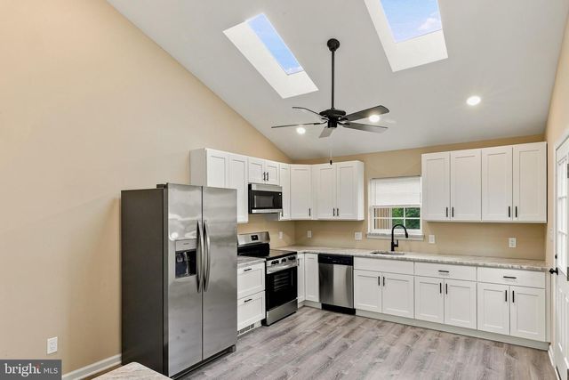 25 THOMPSON AVE, Mount Ephraim, NJ 08059