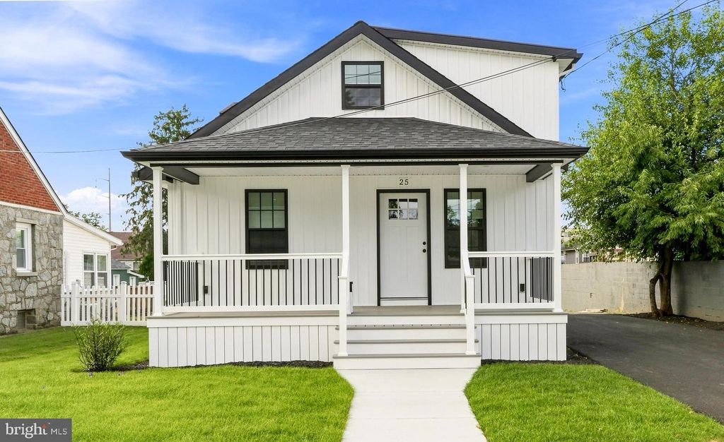 25 THOMPSON AVE, Mount Ephraim, NJ 08059