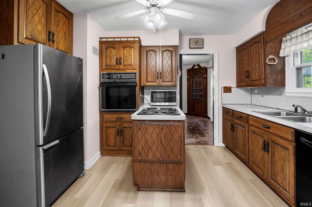 1220 Ravinia Road, West Lafayette, IN 47906