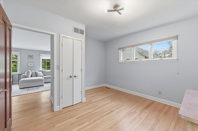 1041 Heather Way, Ann Arbor, MI 48104
