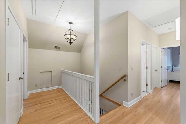 1041 Heather Way, Ann Arbor, MI 48104