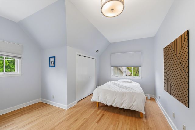1041 Heather Way, Ann Arbor, MI 48104